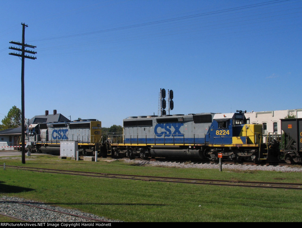 CSX 8223 & 8224 